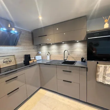 Superbe 2p Terrasse Proche A 2 Min Saint-Raphaël